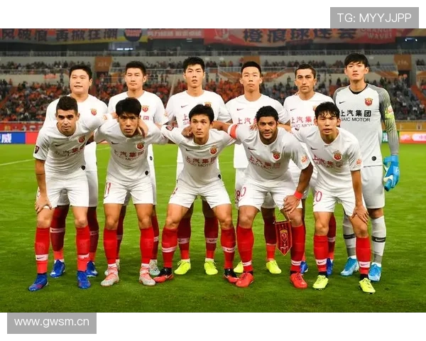 中超联赛精彩纷呈 北京国安逆转上海上港 结束三连败迎来关键胜利 - 副本